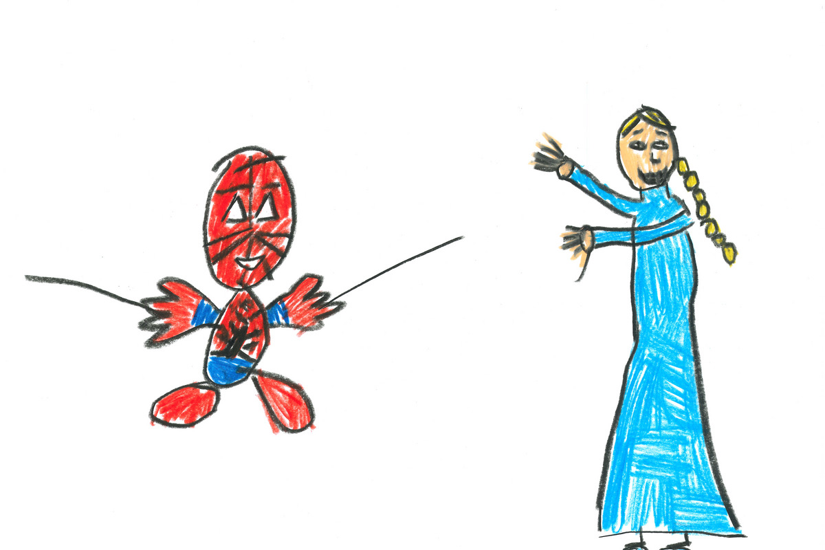 Eine bunte Zeichnung zeigt eine Figur mit einem rot-blauen Kostüm und Spinnennetz-Muster (Spiderman), die die Arme ausbreitet, sowie eine weibliche Figur in einem blauen Kleid mit einem Zopf, die mit einem Arm nach vorne zeigt (Elsa).
